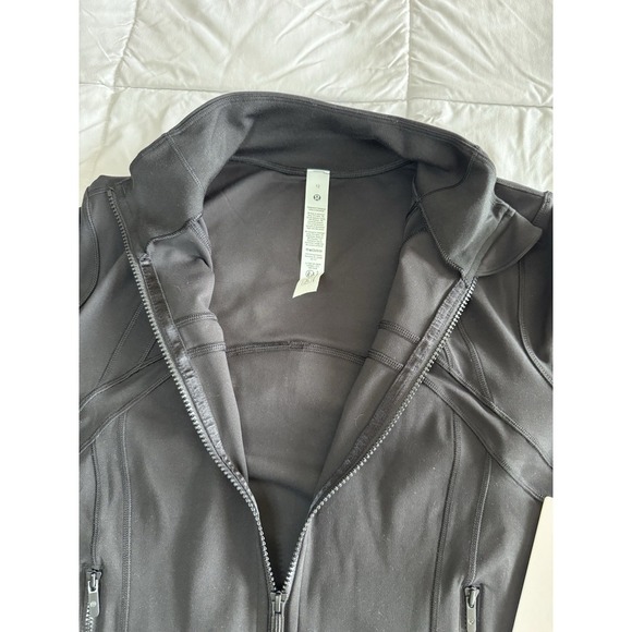 New Size 12 Lululemon Nulu Cropped Define Jacket Black Thumbholes Full Zip $138 - Picture 9 of 15
